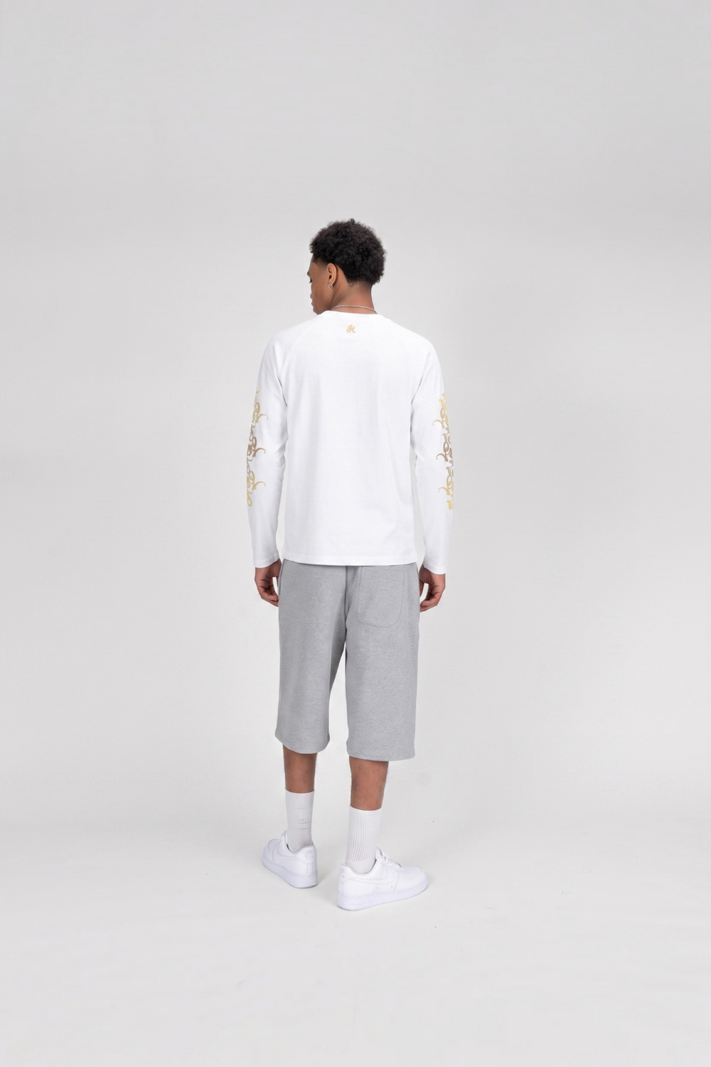 SORVEA Insignia Longsleeve White – Model-Foto